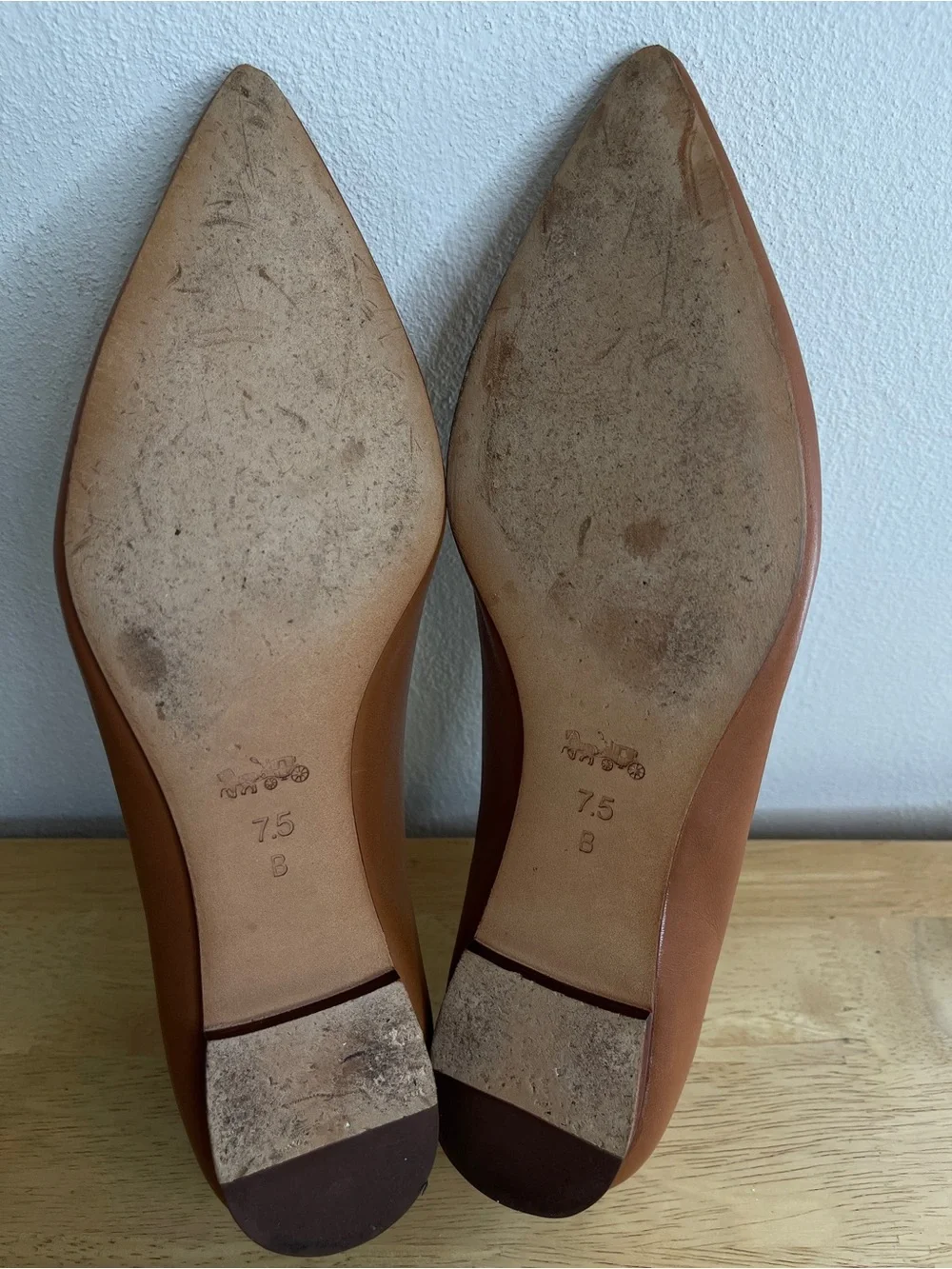 Coach Jill Scalloped Brown Studded Leather Pointed-Toe Flats Size 7.5 - Picture 10 of 12